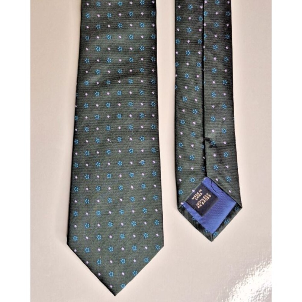 Banana Republic Necktie Green w\ Blue Floral Pattern 100% Silk Tie 3 in. wide BU